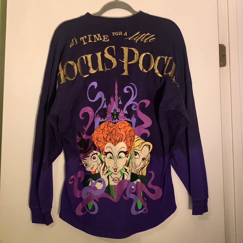 Women’s Disney it’s time for a little hocus pocus spirit jersey. Size small.